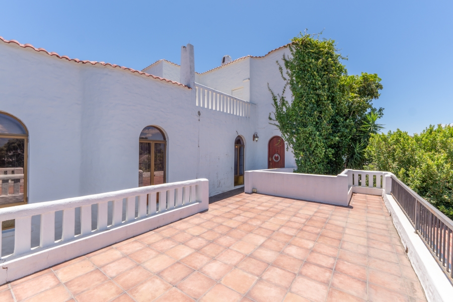 6 Bedroom Property for Sale in Paarl Central Western Cape